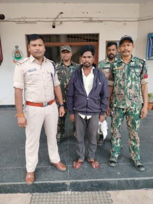 मोबाइल चोरी का आरोपी गिरफ्तार 
