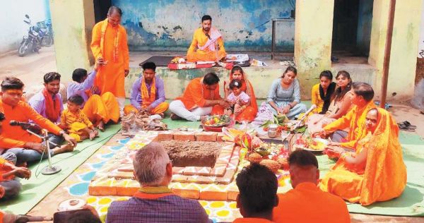 यज्ञ, कीर्तन, शोभायात्रा निकाल मनाया हिन्दू नववर्ष