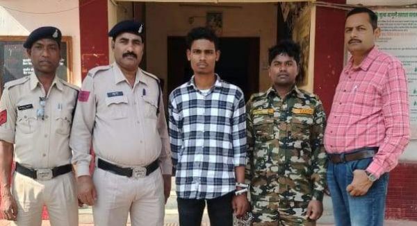 नाबालिग छात्रा को हॉस्टल से भगाया-रेप, बंदी