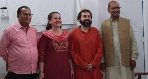 मातृ छाया के बालक को इटली के दम्पत्ति ने दत्तक ग्रहण किया, विदेश रवाना