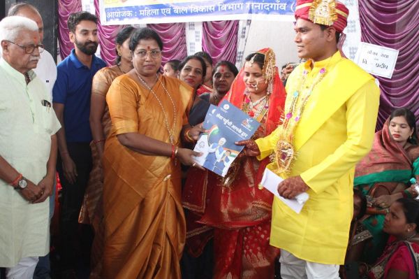 27 जोड़े परिणय सूत्र में बंधे