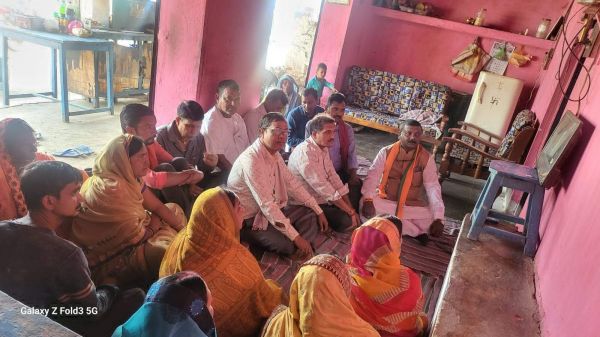 नक्सली क्षेत्र के बाशिंदों ने सुनी पीएम की मन की बात