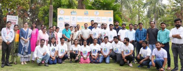 युवोदय के स्वयंसेवकों को दिया जा रहा क्षमतावर्धन प्रशिक्षण