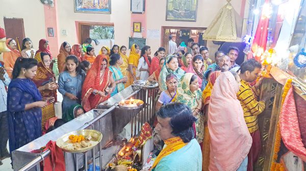 अष्टमी पर हवन का सिलसिला शुरू