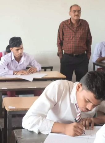 व्यावसायिक पाठ्यक्रम परीक्षा, 17 गैरहाजिर