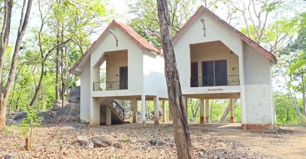 38 साल पुरानी पंचवटी देखरेख के अभाव में जर्जर, कॉटेज का हाल बेहाल