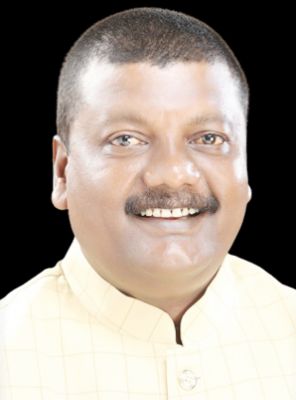 कोई भी अदालत से बड़ा नहीं-पवन