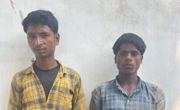 विस्फोटक सहित दो नक्सली गिरफ्तार