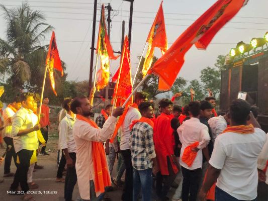 रामनवमी पर निकाली शोभायात्रा 