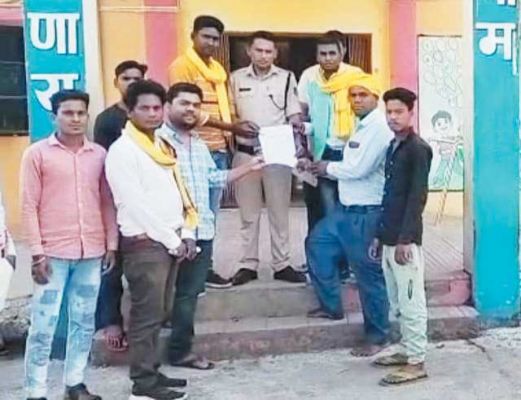 भाजपा प्रवक्ता के विवादित बयान के बाद आदिवासी आक्रोशित, दर्ज कराई एफआईआर