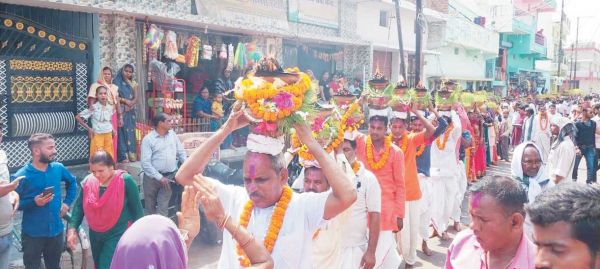शोभायात्रा निकाल जोत-जवारा का विसर्जन