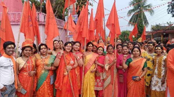 राम जन्मोत्सव पर निकाली शोभायात्रा