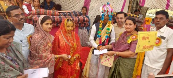 खोभा में सामूहिक विवाह, 7 जोड़े बंधे परिणय सूत्र में, विधायक ने दिया आशीर्वाद