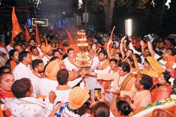  राम की निकाली भव्य शोभायात्रा, उमड़ा जन सैलाब