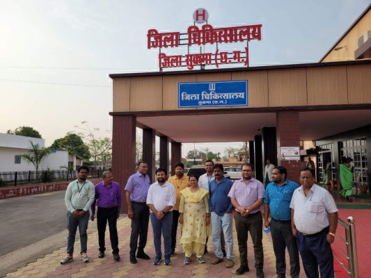 जिला अस्पताल की व्यवस्थाओं और उपलब्धियों से अवगत हुई केंद्रीय टीम