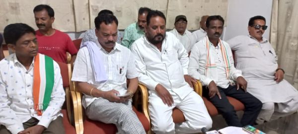 लोकतांत्रिक देश में अब सवाल करना भी हो रहा मुश्किल- विजय लांगड़े