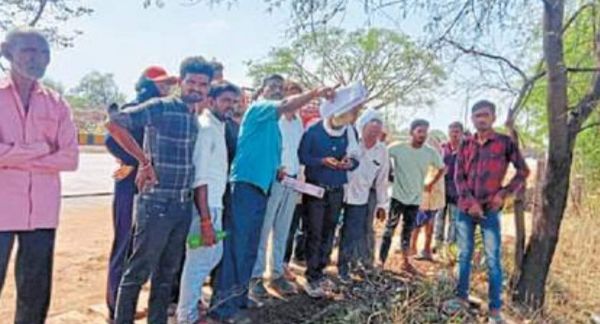 जांच दल ने माना श्मशान और चारागाह की जमीन भी बिकी, अवैध कब्जा भी