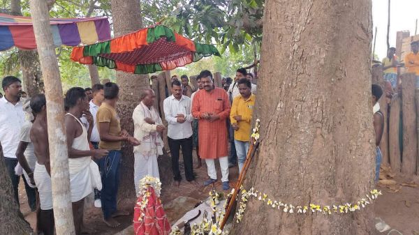 आदिवासी संस्कृति के संरक्षण व संवर्धन के लिए लगातार काम-रेखचंद