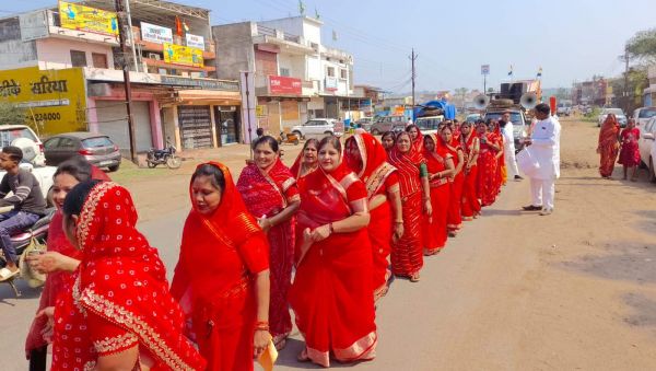 हर्षोल्लास के साथ मनी महावीर जयंती, निकाली शोभायात्रा