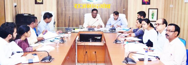 दायित्वों का गंभीरता से करें निर्वहन- कलेक्टर