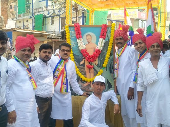 महावीर जयंती पर निकाली शोभायात्रा, कई आयोजन