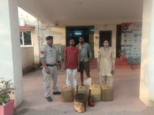 आईजी की फटकार के एक दिन बाद पकड़े गए दो डीजल चोर