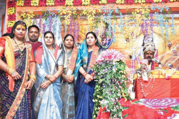 श्रीमद्भागवत में विधायक हुईं शामिल