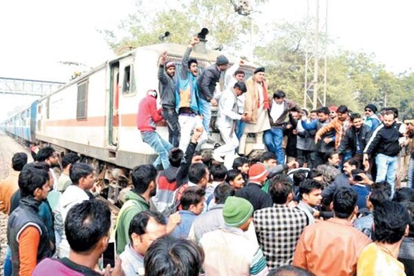 रेल रोको आंदोलन: दुरंतो, हावड़ा मेल, साउथ बिहार एक्सप्रेस सहित अनेक रद्द