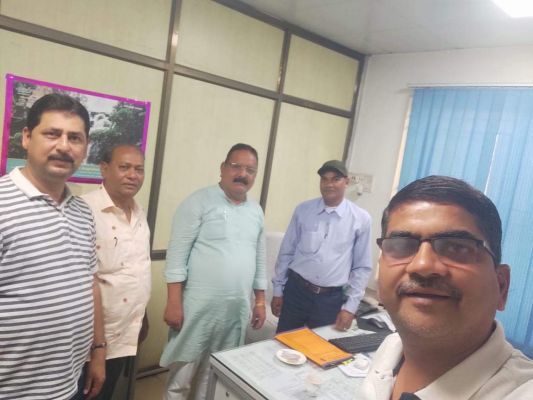 रेलवे बुकिंग काउंटर, बंद पोस्ट ऑफिस में अस्थाई रूप से खोलने मिला आश्वासन