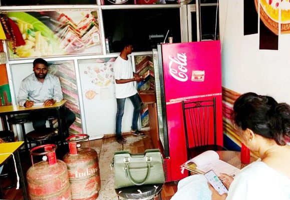 घरेलू गैस सिलेंडर का व्यवसायिक उपयोग, दो होटलों से 4 सिलेंडर जब्त