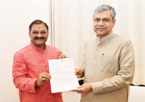 अंडरब्रिज और डाक संभाग बनाने सांसद ने रखी मांग