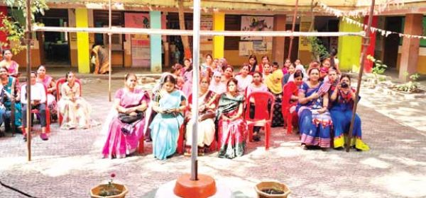  सिलाई ऐसी मानो बड़े शो-रूम के सूट की तरह