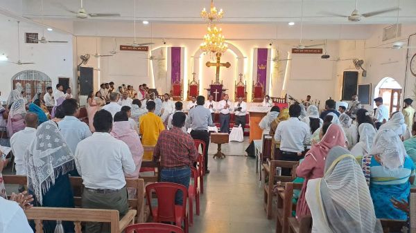 गुड फ्राईडे पर प्रभु यीशु के बलिदान को किया याद