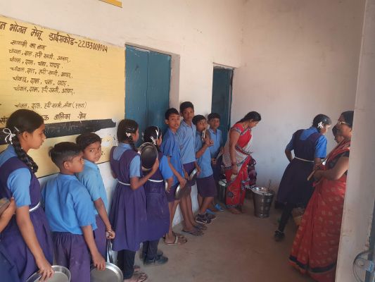 जिले के शैक्षणिक संस्थाओं  के संचालन समय में  किया गया परिवर्तन