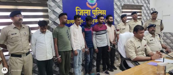 लग्जरी गाडिय़ों से मोबाइल टावर का बैटरी चोरी करने वाले अंतरराज्यीय गिरोह के 6 गिरफ्तार