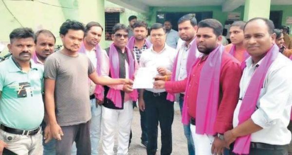 बेरोजगारी भत्ता के लिए जोगी कांग्रेस ने घेरा तहसील कार्यालय