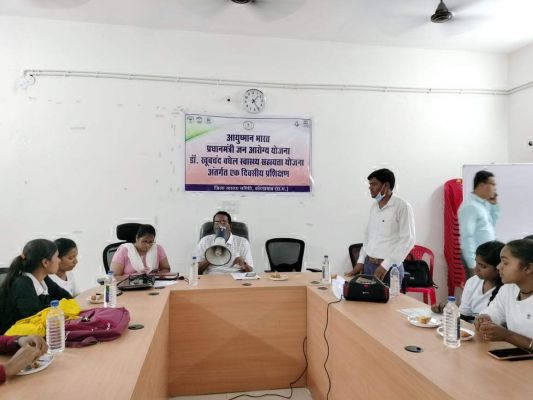 आपके द्वार आयुष्मान अभियान पर कोंडानार स्वयंसेवकों का एक दिनी प्रशिक्षण 