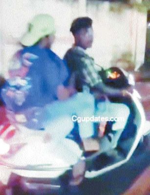 एक्टिवा में जा रहे युवक, युवती पर साढ़े 12 हजार जुर्माना, एक, दूसरे की गोद में बैठे थे