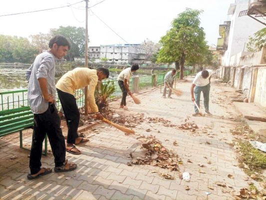 भाजयुमो ने स्वच्छता अभियान चलाया