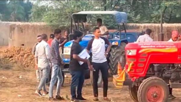 डिप्टी कलेक्टर ने अवैध खनन  करते 3 ट्रैक्टर पकड़ा