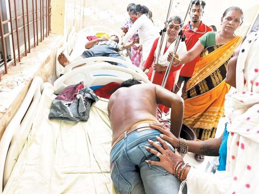 नक्सलियों की पिटाई से दोरनापाल के कारोबारी की मौत, दो घायल भर्ती