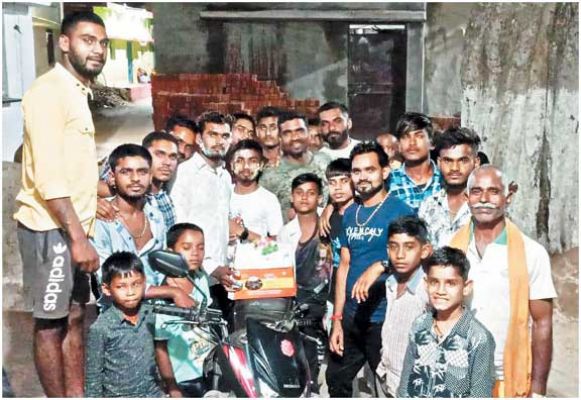 युवा साथियों ने मनाया जन्मदिन