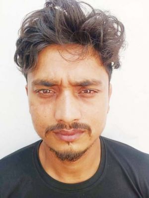 10 लाख का अवैध स्क्रैप जब्त, चालक गिरफ्तार