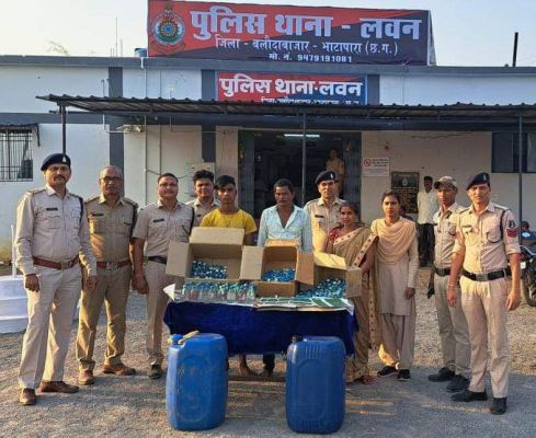 नकली शराब संग नाबालिग सहित 4 गिरफ्तार