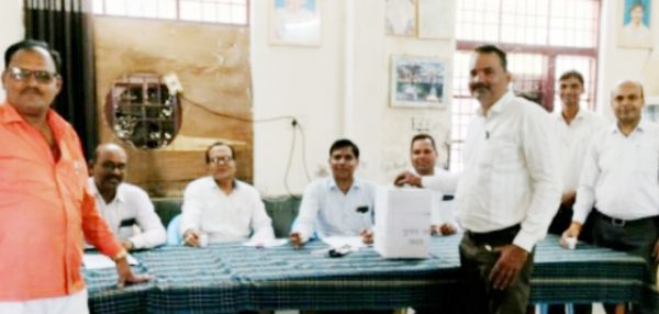 अधिवक्ता संघ कुरुद अध्यक्ष के लिए चुनाव, मतदान जारी