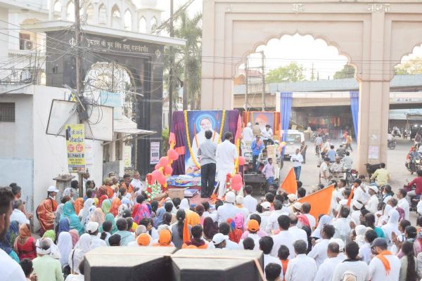 भक्तों ने मनाया विश्व सेवा सत्संग दिवस  
