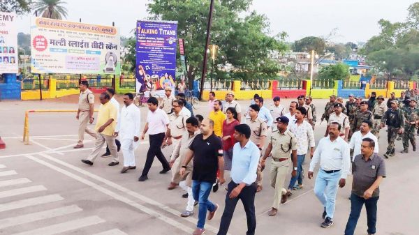 जिला व पुलिस प्रशासन  का सद्भावना मार्च