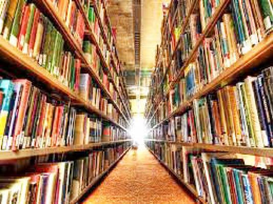 निजी स्कूल प्रबंधन की मनमानी, कॉपी किताब के नाम पर कट रही पालकों की जेब