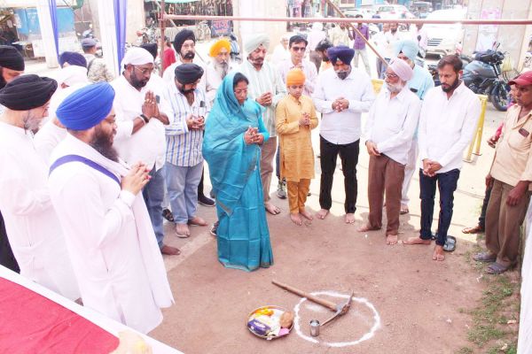इंटरलाकिंग कार्य का मेयर ने किया भूमिपूजन