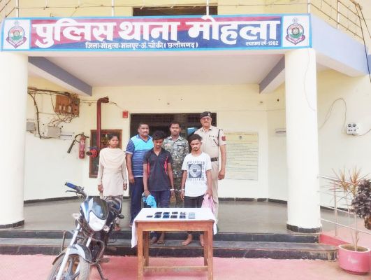 मोबाइल लूट के दो आरोपी गिरफ्तार